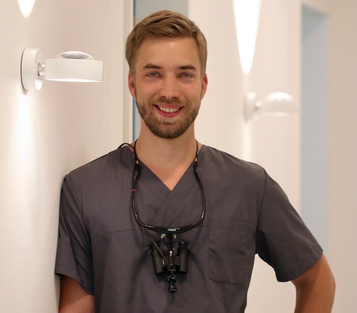 Michael Javier Weiß, München Zahnarzt und DROS®-Therapeut MunichDent Zahnarztpraxis