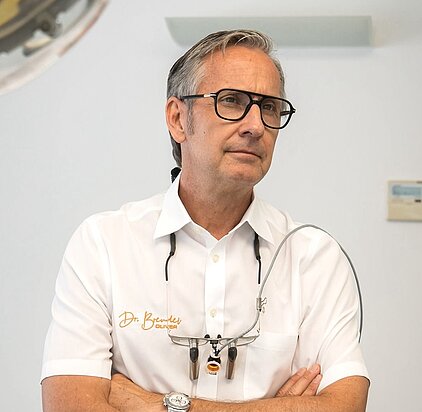 Dr. Oliver Brendel